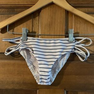 Acacia Maui Bottom in Cape Cod